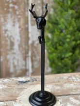 Load image into Gallery viewer, Blitzen Wreath Holder