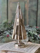 Load image into Gallery viewer, Glimmering Facet Fir