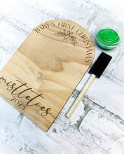 Load image into Gallery viewer, Baby’s First Christmas Mistletoes Footprint Kit