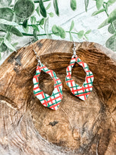Load image into Gallery viewer, White Christmas Plaid Wood Scalloped Teardrop Earrings