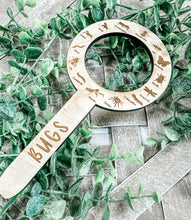 Load image into Gallery viewer, Bug and Track Identifier Tool for Kids