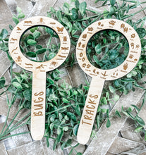 Load image into Gallery viewer, Bug and Track Identifier Tool for Kids