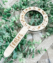 Load image into Gallery viewer, Bug and Track Identifier Tool for Kids