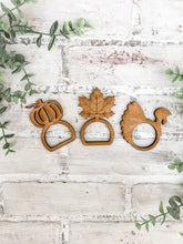 Load image into Gallery viewer, Thanksgiving Napkin Rings - Table Decor