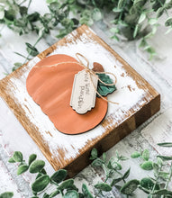 Load image into Gallery viewer, Rustic Tag Pumpkin Shelf Sitter