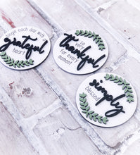 Load image into Gallery viewer, Interchangeable Rattan Leaning Sign - Thankful - Grateful - Blessed