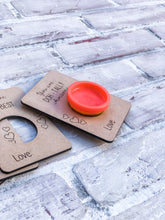 Load image into Gallery viewer, Valentine’s Day DOH Card - Gift - Classroom