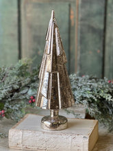 Load image into Gallery viewer, Glimmering Facet Fir
